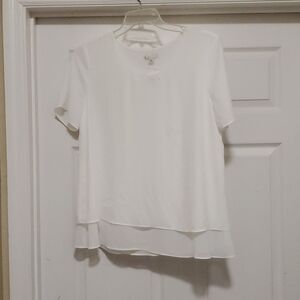 J/m sportswear white top